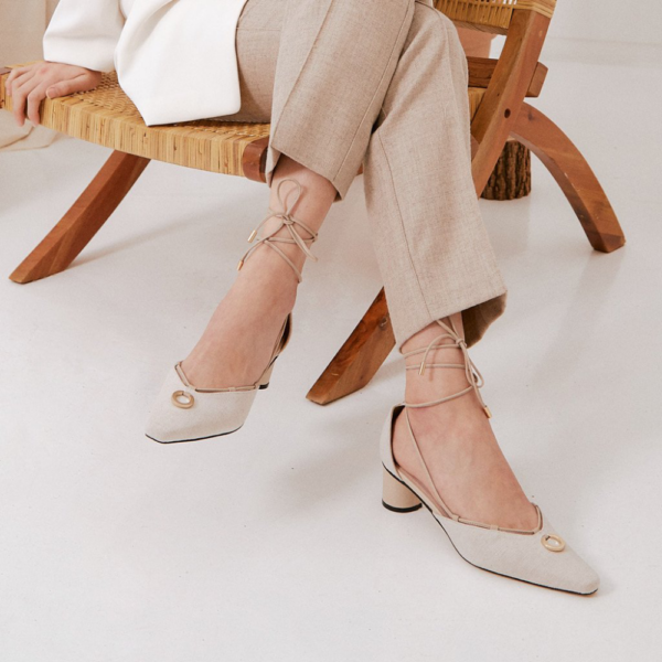 Valentina Linen Strap Pumps – 36   Coveti