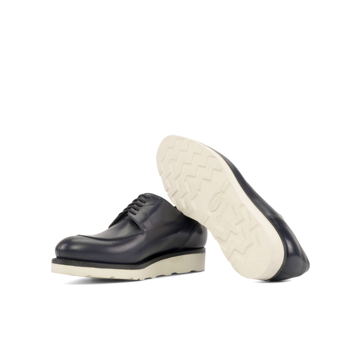 mens nike split toe trainers