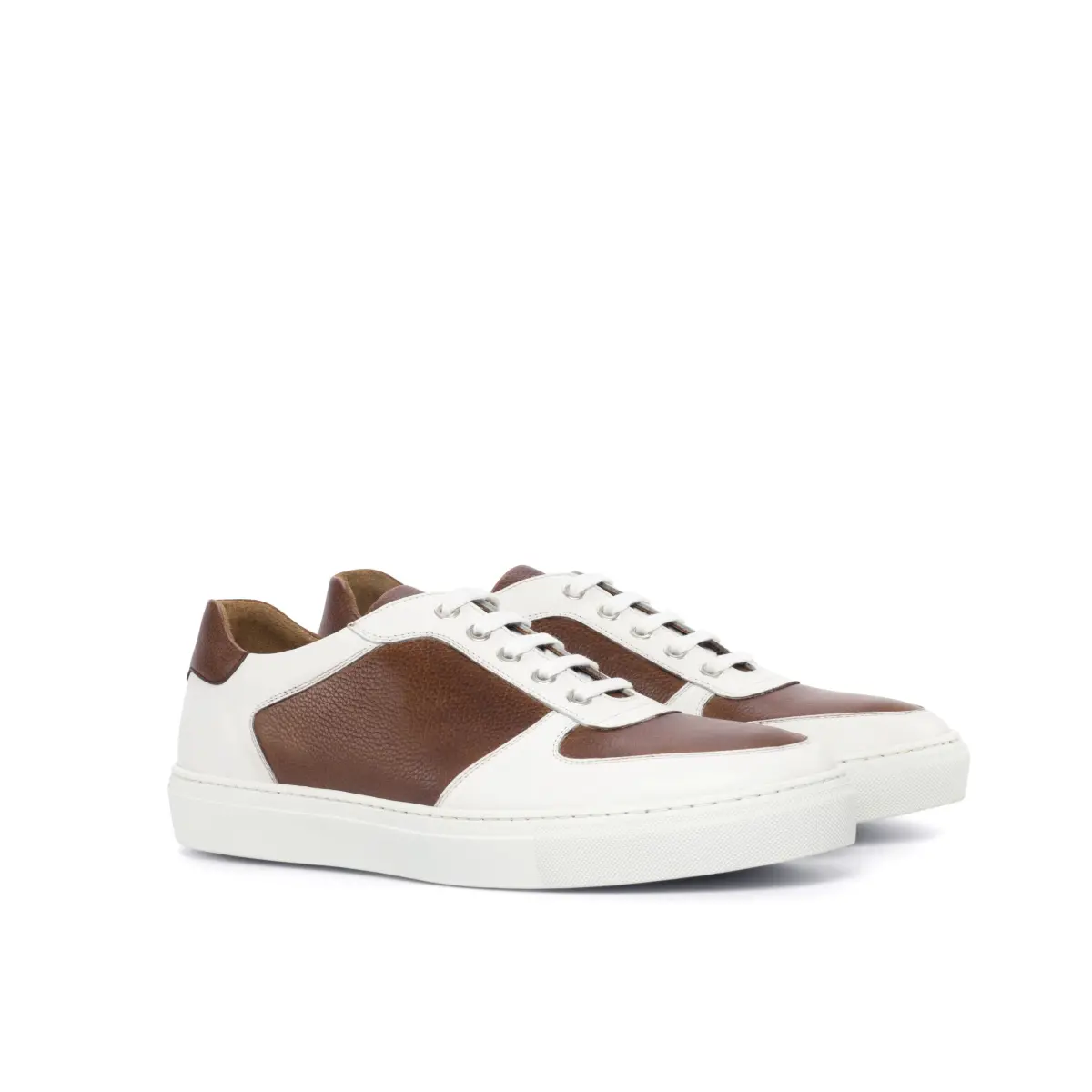 Men low top sneakers