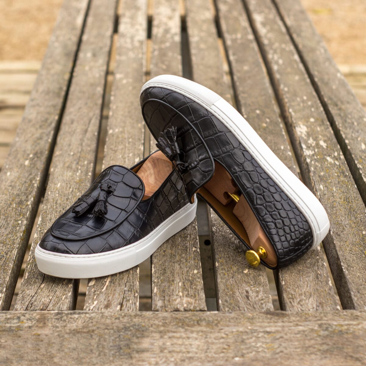 men's slip on sneakers