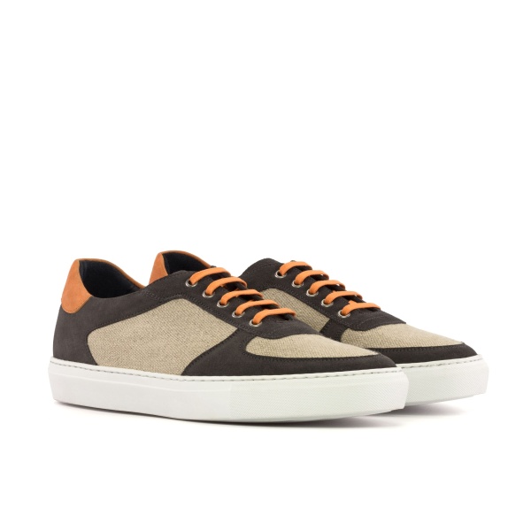 Men low top sneakers