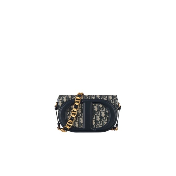 Dior Cd Signature Bag With Strap64295 nobg