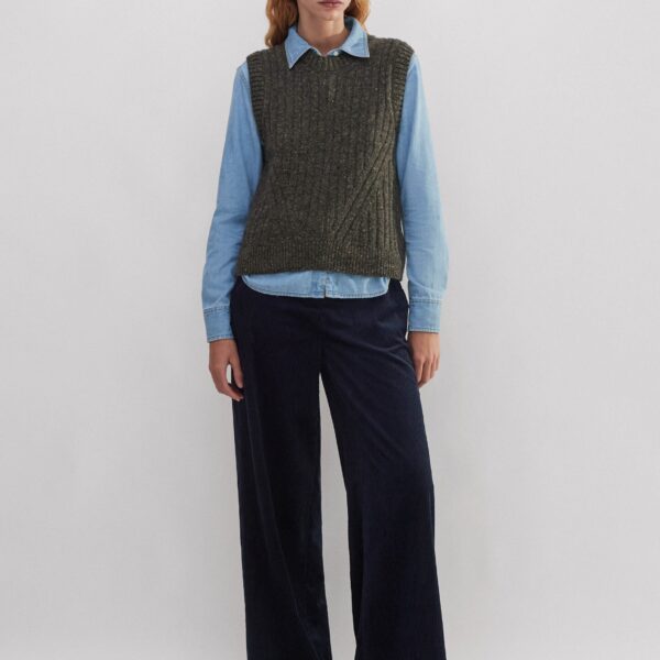 Soft Donegal Tweed Fashioned Rib Sweater Vest - Image 6