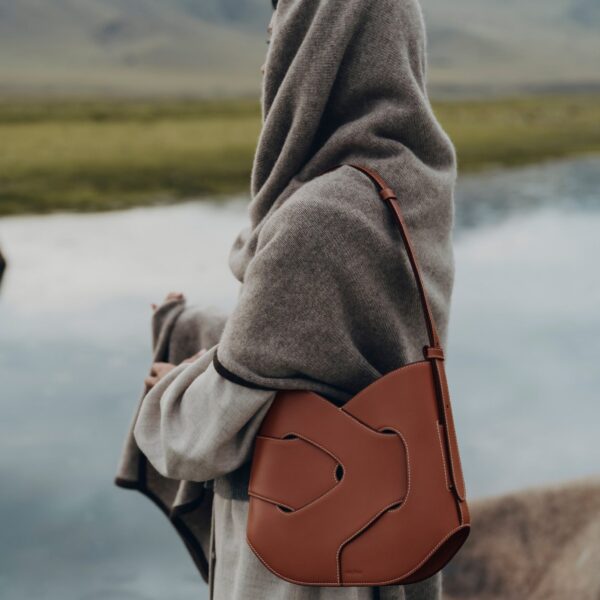 Nodde Hobo Edition Smooth Cognac Bag - Image 6