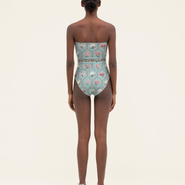 Agua By Agua Bendita