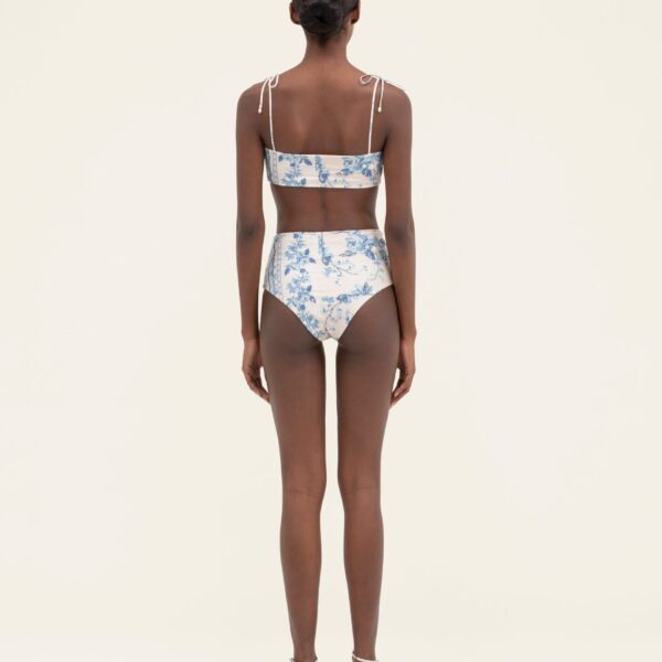Agua By Agua Bendita