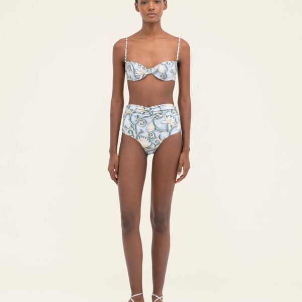 Agua By Agua Bendita