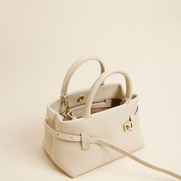 Manu Atelier bags