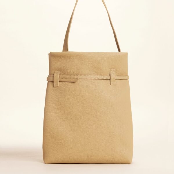 Manu Atelier bags