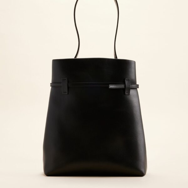 Manu Atelier bags