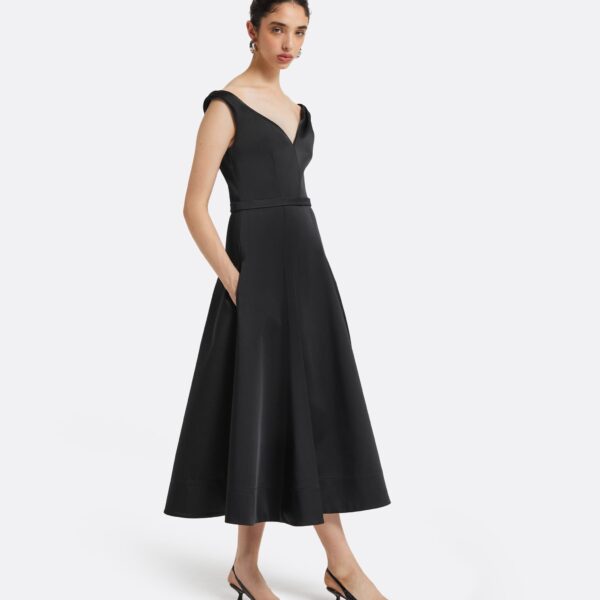 safiyaa gown