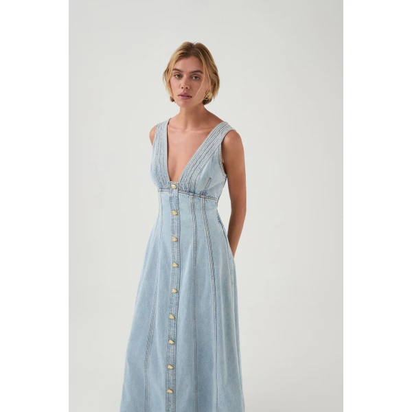luxury Clothing from Coveti Marketplace