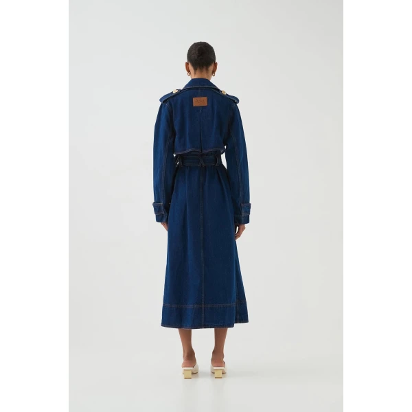 luxury Clothing from Coveti Marketplace