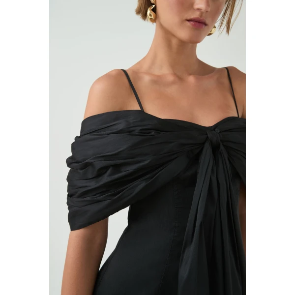 luxury Clothing from Coveti Marketplace