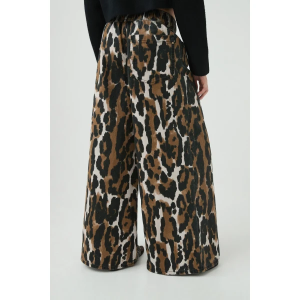 luxury Clothing from Coveti Marketplace