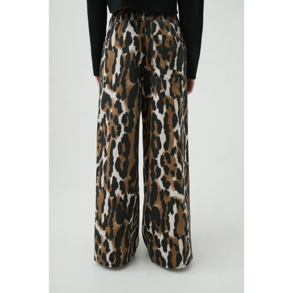 luxury Clothing from Coveti Marketplace