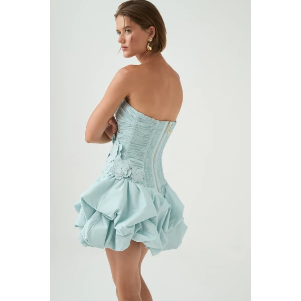 luxury Clothing from Coveti Marketplace