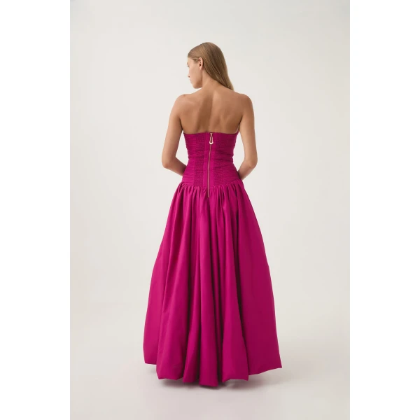 luxury Clothing from Coveti Marketplace