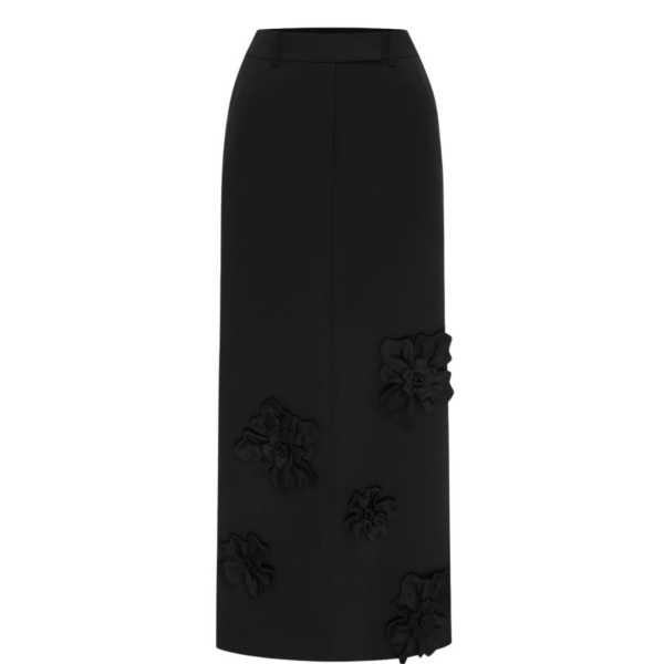 Leo Lin black midi skirt – high-waisted A-line skirt with floral appliqué detailing and flared silhouette.