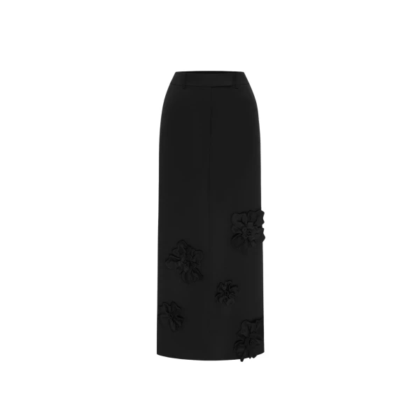 Leo Lin black midi skirt – high-waisted A-line skirt with floral appliqué detailing and flared silhouette.