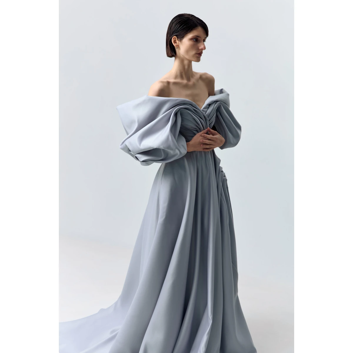 Monetre gown