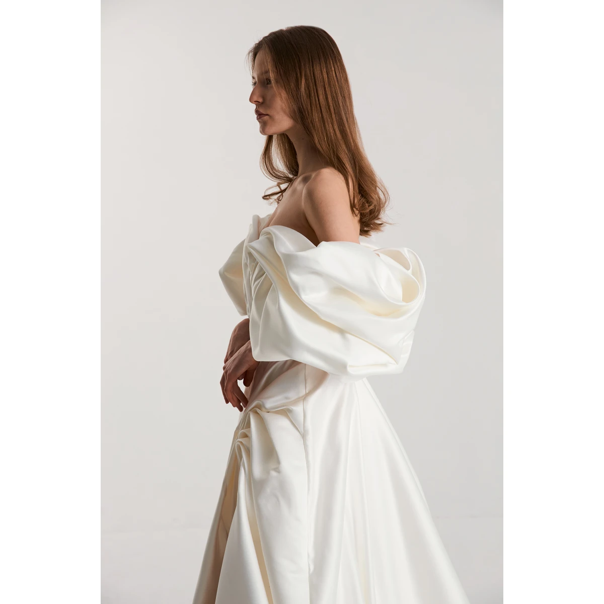 Monetre gown
