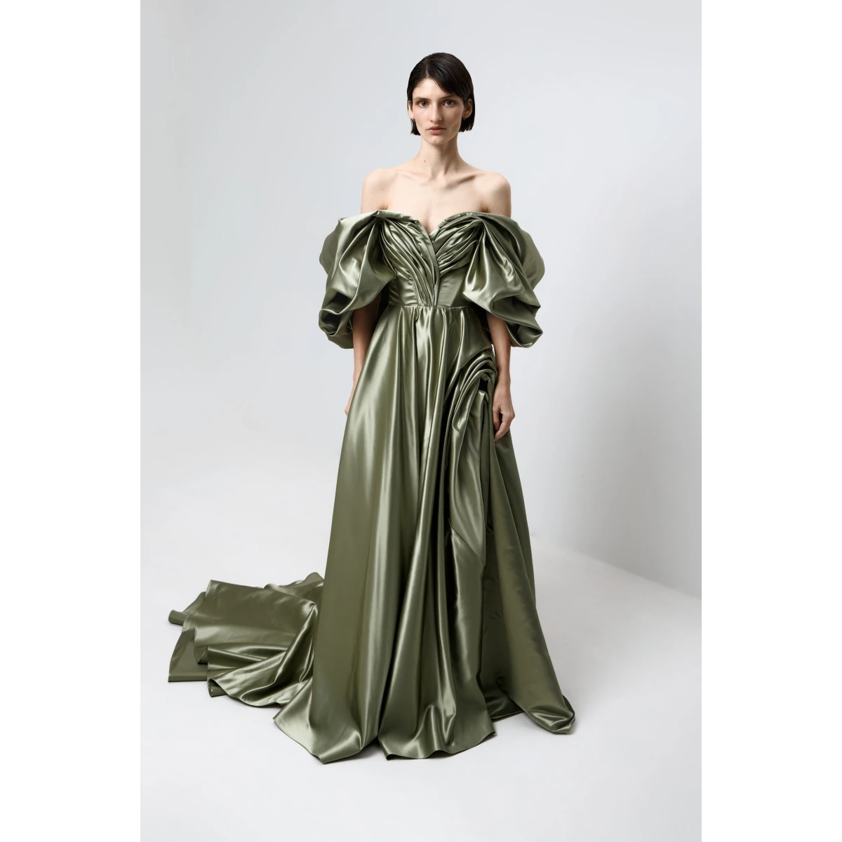 Monetre gowns