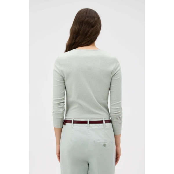 Oroton clothing