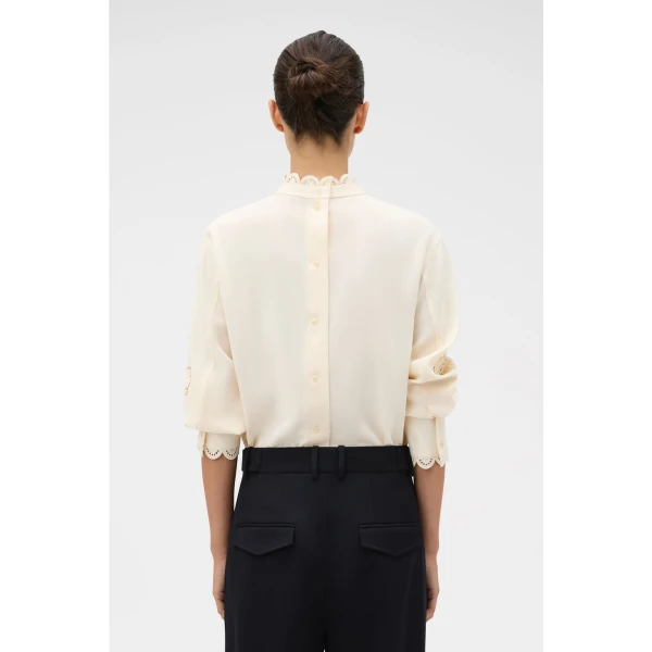 Oroton clothing