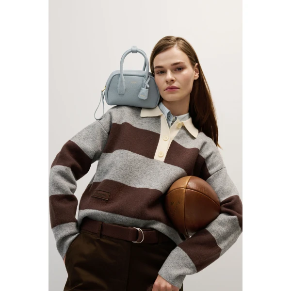 Oroton clothing