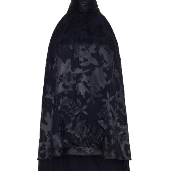 Image of model facing front – giulia top