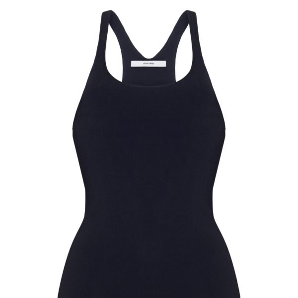 Image of model facing front – Lumii Tank