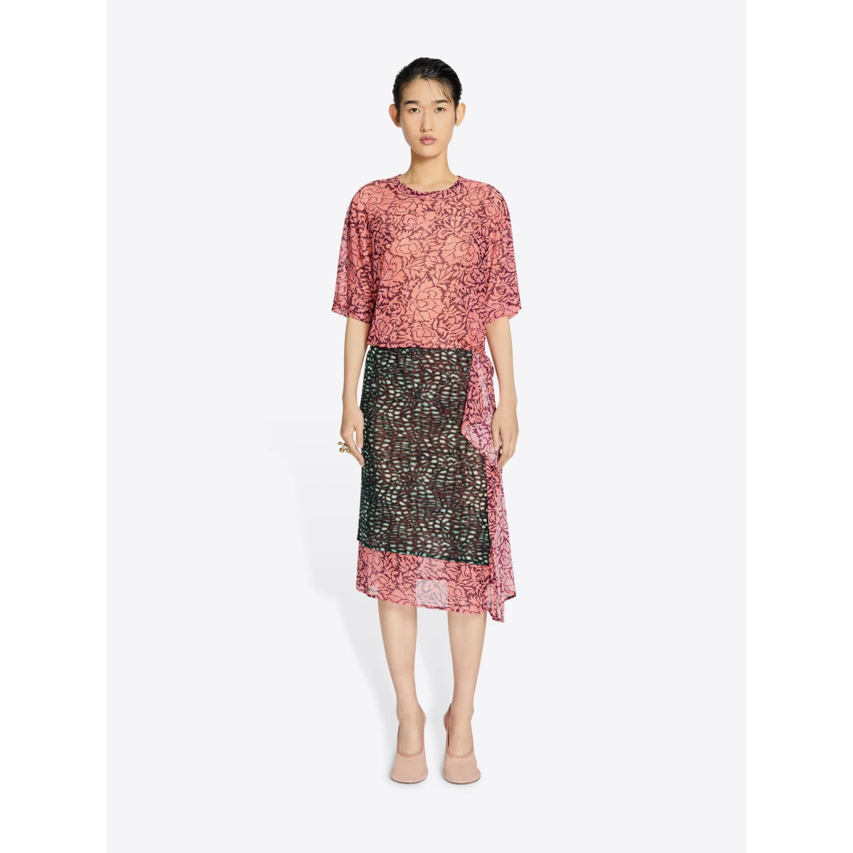 with contrast prints.