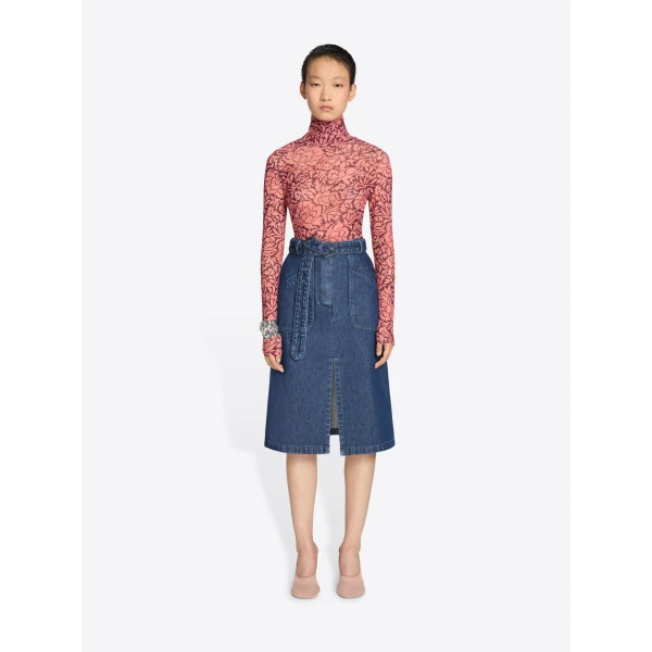 in transparent mesh with all-over floral print.