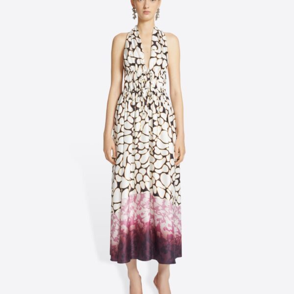 with contrast dégradé floral prints.