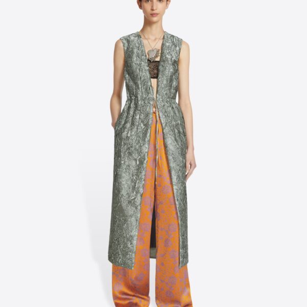 in plissé crushed viscose cotton blend.
