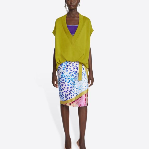 with contrast floral collage prints.