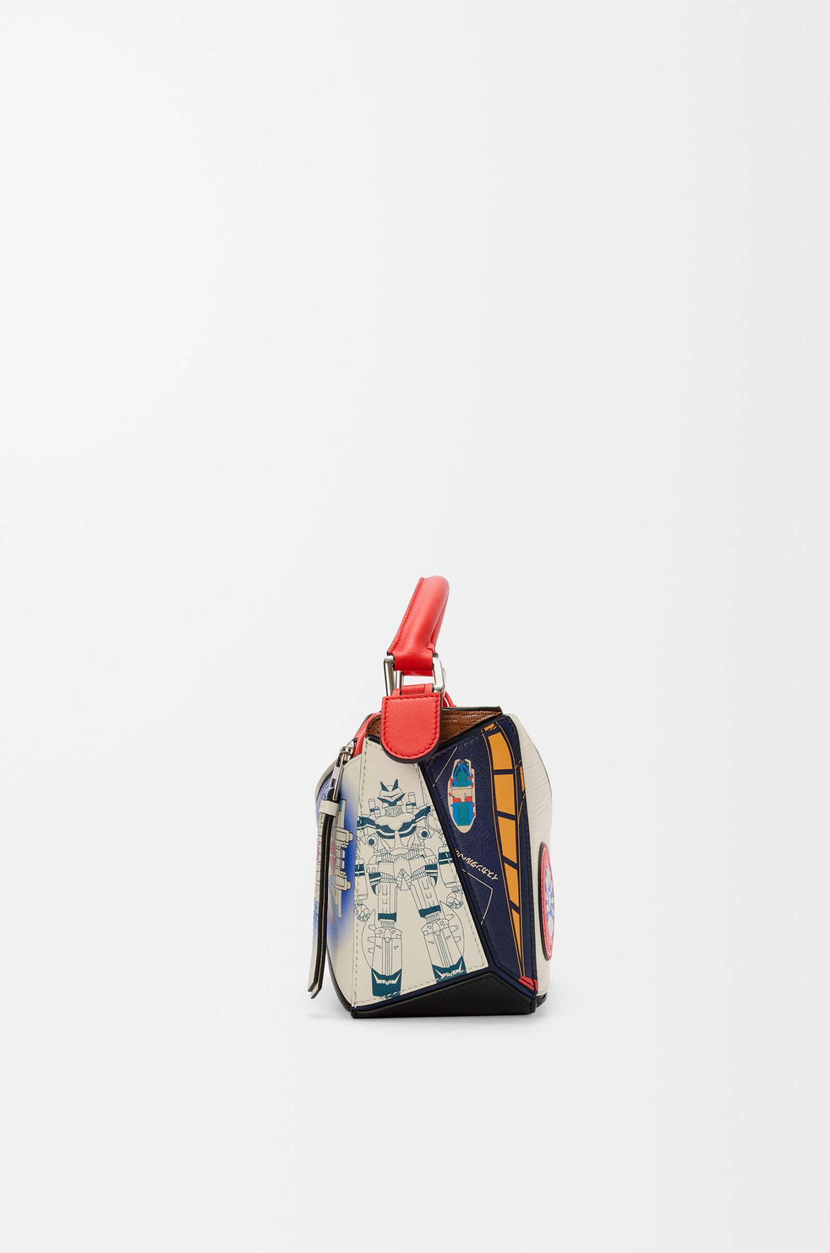 【直営】LOEWE クラシック テキスタイル再版 パズル10 アニメ LOEWE Puzzle Bag | Luxe Leather & The Iconic Puzzle Bag | Coveti