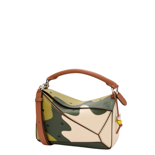 Puzzle 10 Paula’s Ibiza Kiwi re-edition bag in classic calfskin