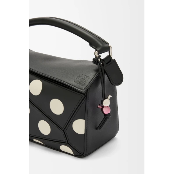 LOEWE Puzzle 10 Polka re-edition bag
in classic calfskin, view 3