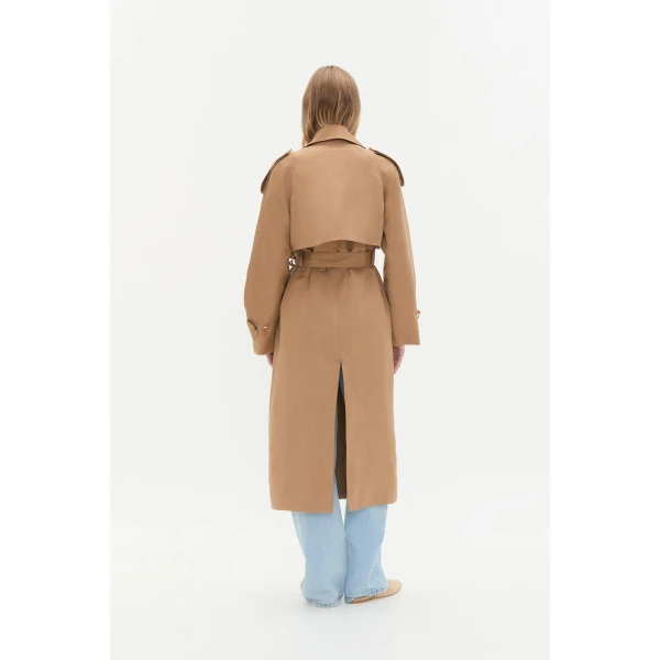 Aje clothing Aus Coats – structured silhouette with raw femininity from Coveti