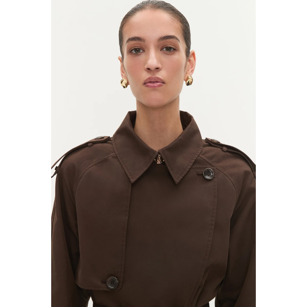 Aje Aus Coats – structured silhouette with raw femininity from Coveti