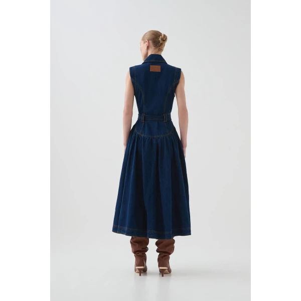 Aje clothing Aus Dresses – structured silhouette with raw femininity from Coveti