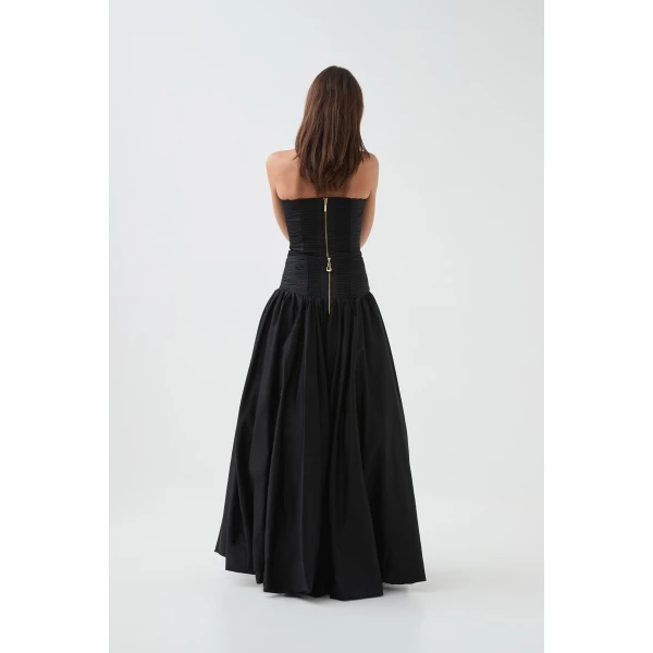 Aje Aus Skirts – structured silhouette with raw femininity from Coveti