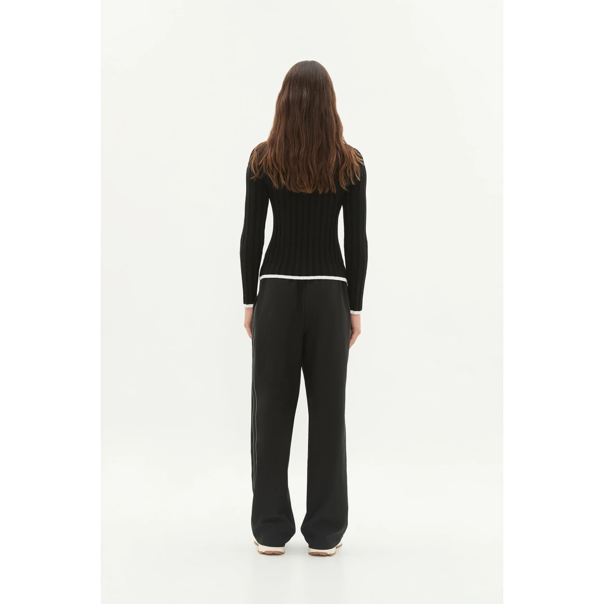 Aje clothing Aus Tops – structured silhouette with raw femininity from Coveti