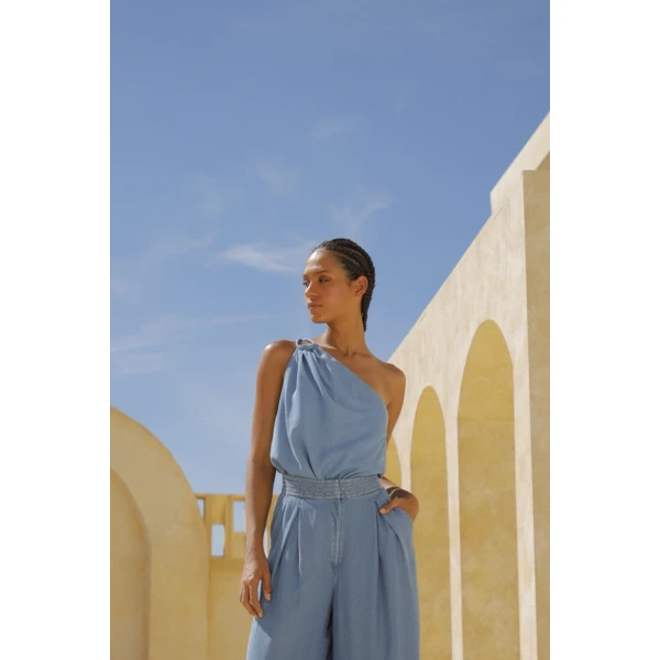 Andres Otalora luxury designer Top with bold silhouette in linen