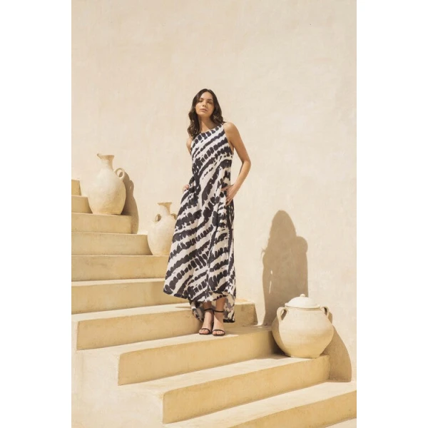 Andres Otalora luxury designer Dress with bold silhouette in linen