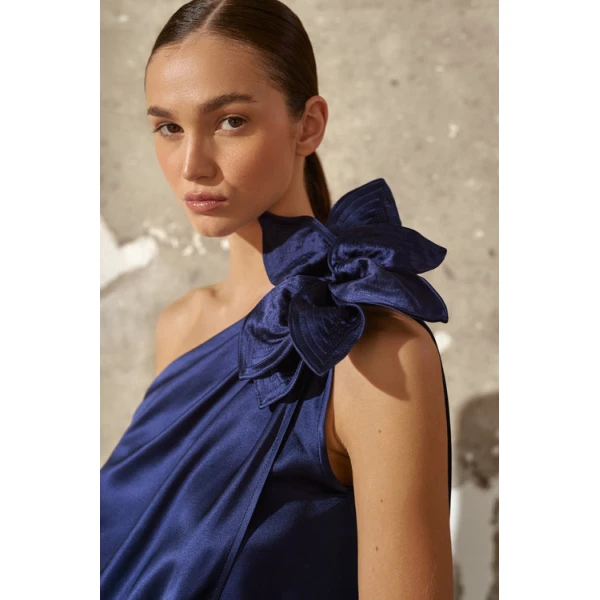 Andres Otalora luxury designer Top with bold silhouette in linen