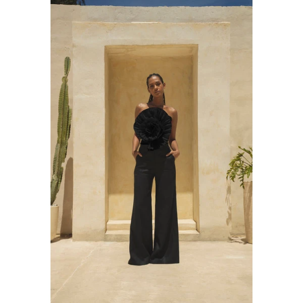 Andres Otalora luxury designer Top with bold silhouette in linen