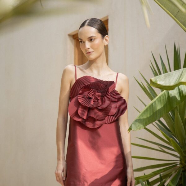 Andres Otalora luxury designer Dress with bold silhouette in linen